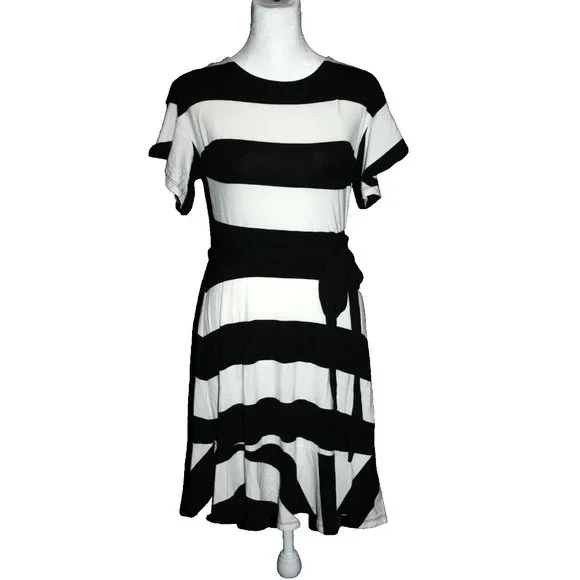 LOFT | Dresses | Loft Fit Flare Black White Striped Short Sleeve Belted  Dress Size 2 | Poshmark